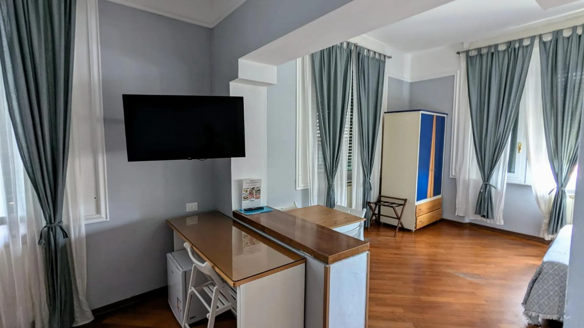 Hotel Soggiorno Athena Pisa 3*,